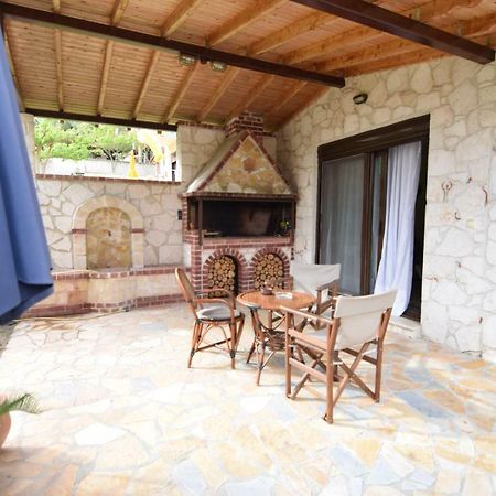 Holiday Villa Vee 네아 스키오니 외부 사진
